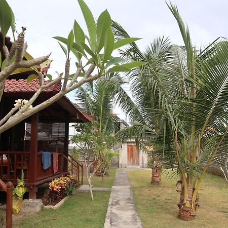 Svaha Nusa Guest House Nusa Lembongan  Bagian luar foto