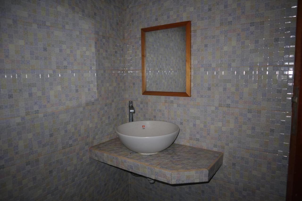 Svaha Nusa Guest House Nusa Lembongan  Bagian luar foto