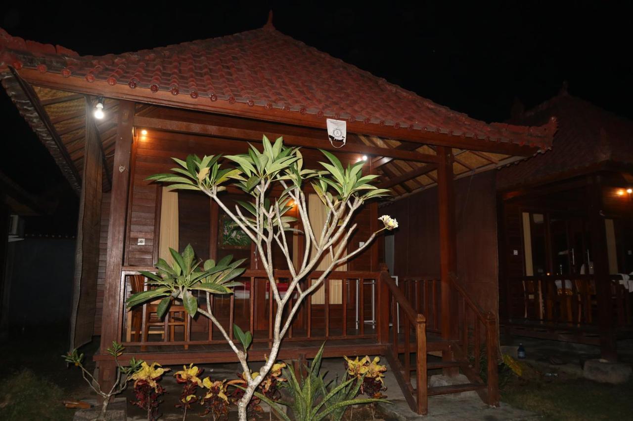 Svaha Nusa Guest House Nusa Lembongan  Bagian luar foto