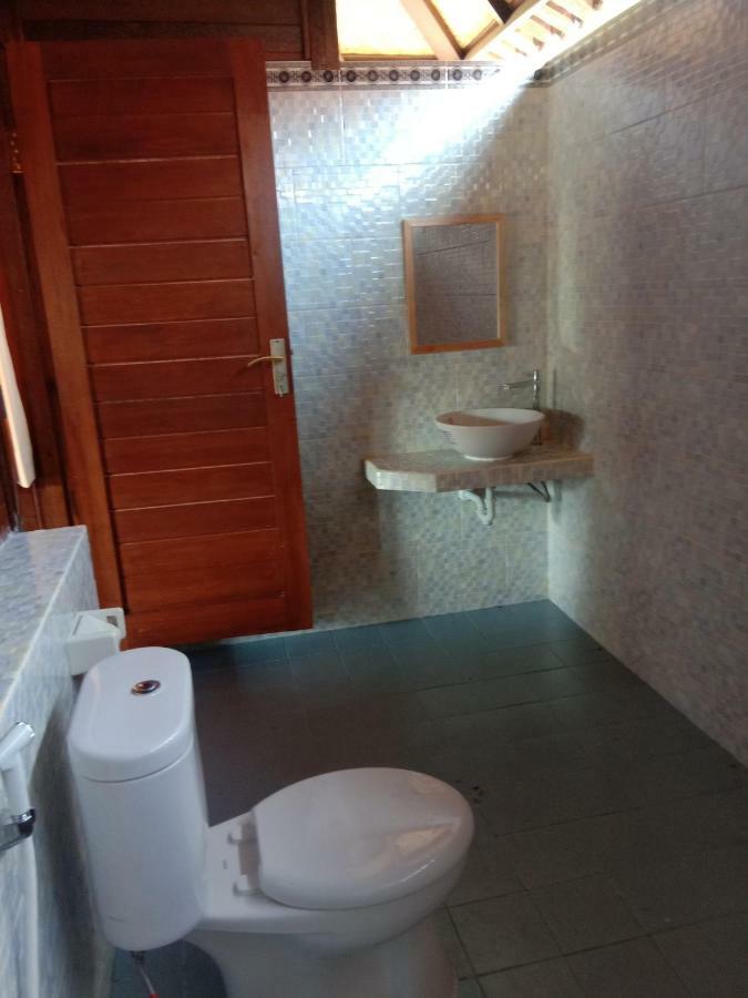 Svaha Nusa Guest House Nusa Lembongan  Bagian luar foto