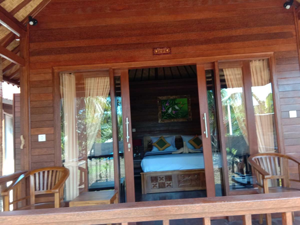 Svaha Nusa Guest House Nusa Lembongan  Bagian luar foto