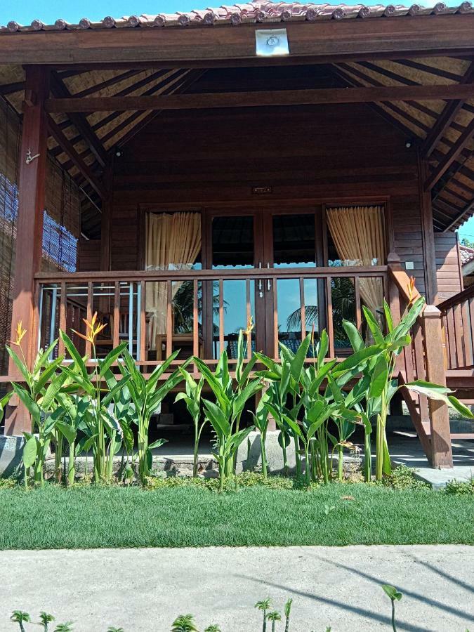 Svaha Nusa Guest House Nusa Lembongan  Bagian luar foto